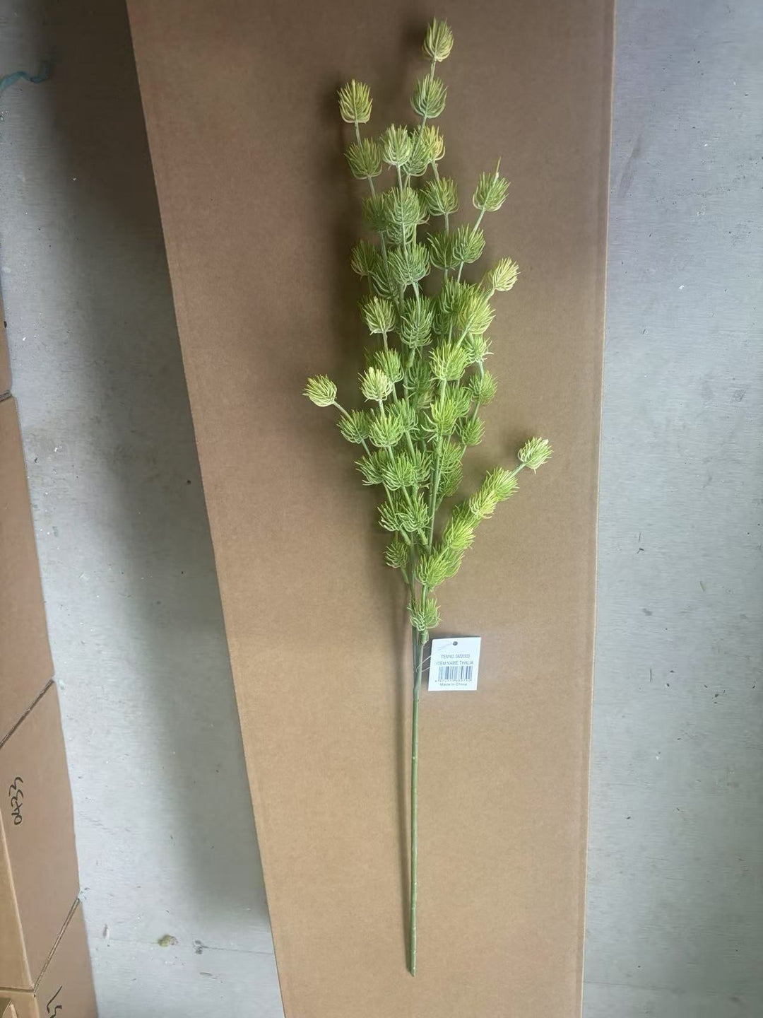 عشب صناعي ثاليا