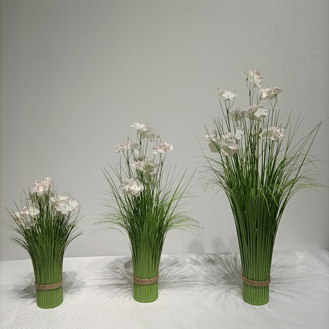 Myla Small Daisy Grass Bundle 5 Heads