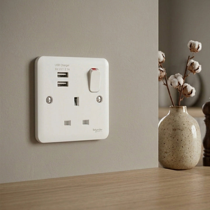  LISSE WH MOULDED SS Comb. 2xUSB SP 2.1A WH