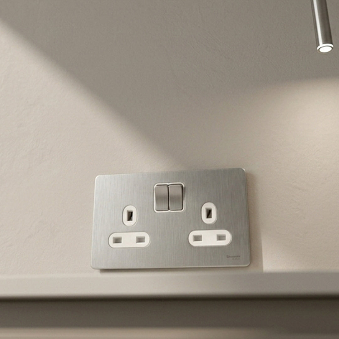Ultimate 13A 2G Switch Socket SS Black Double