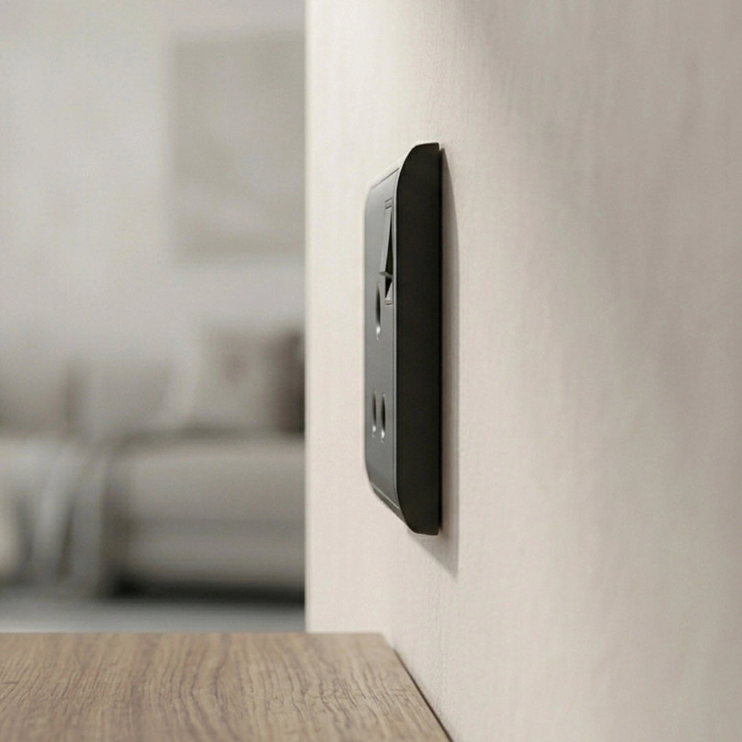 PIENO-15A 1 G 3 Round Pin Switched Socket w