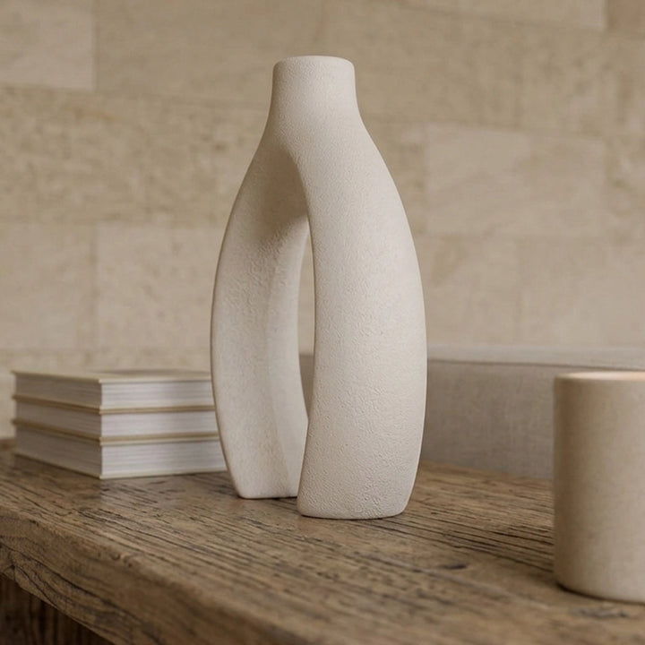 NIKOLA VASE 