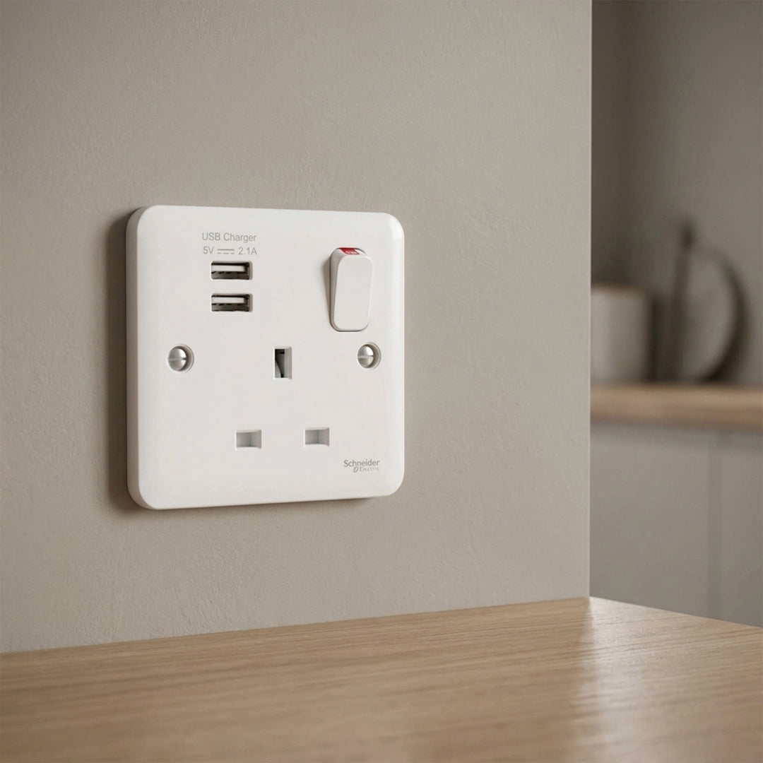  LISSE WH MOULDED SS Comb. 2xUSB SP 2.1A WH