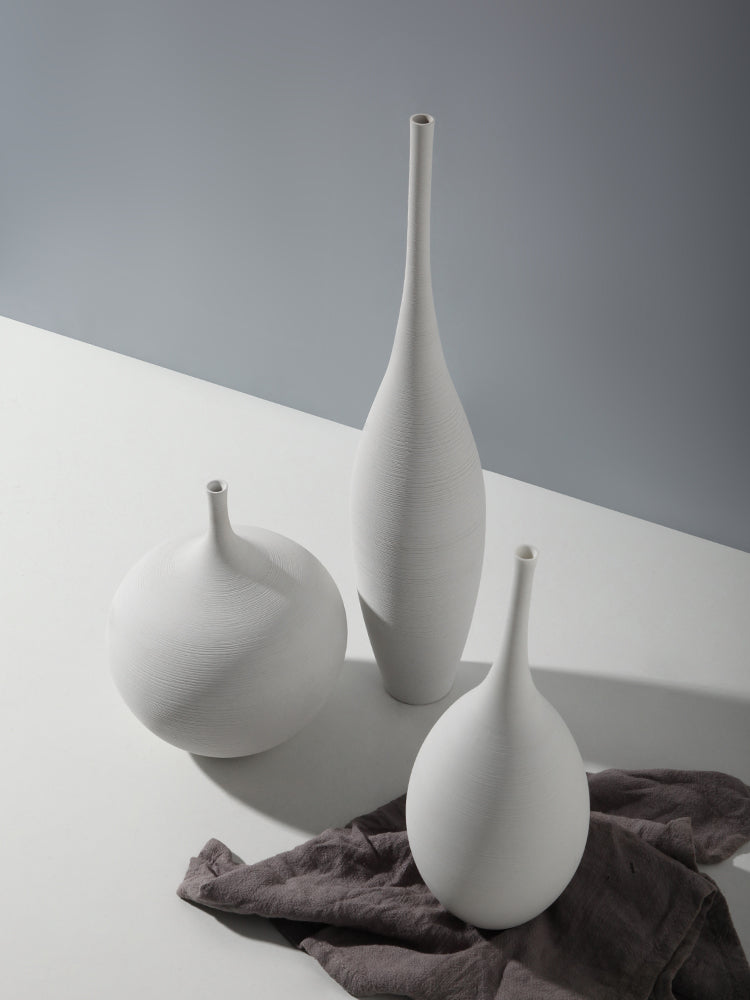Firefly Claro Porcelain Vase H17cm - White